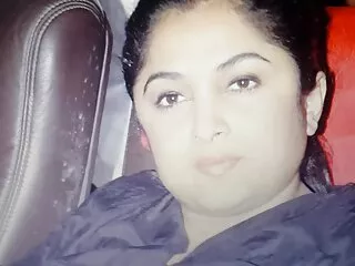 CheatingWife - Shiori Moriya Shiori Moriya- ն ստանում է պիցցա և այնքան միայնակ է, որ նա ծիծաղում է առաքողի վրա